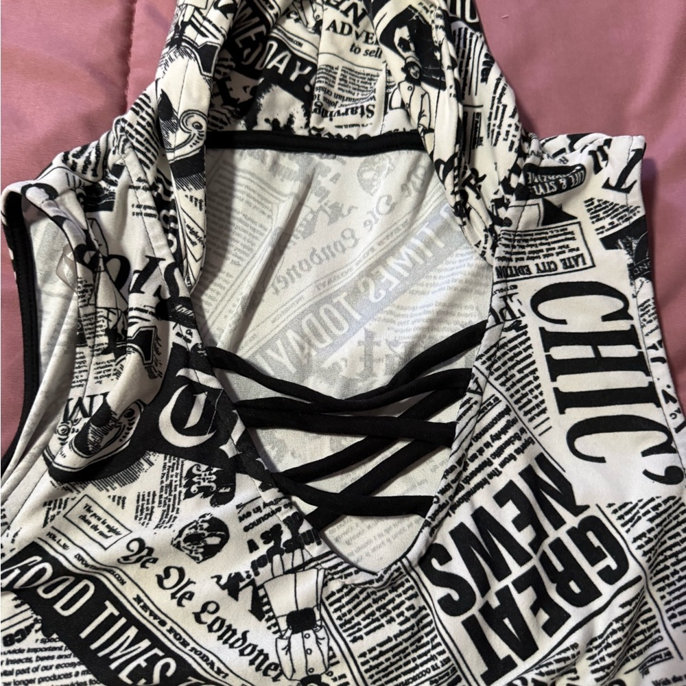 Hooded Chic Black and White Newspaper Print Dress - Picture 6 of 6